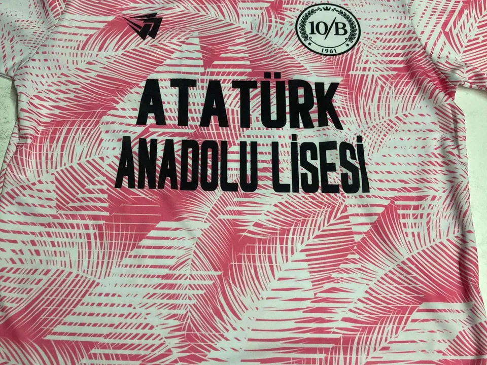 Pembe beyaz özel tasarım okul forması